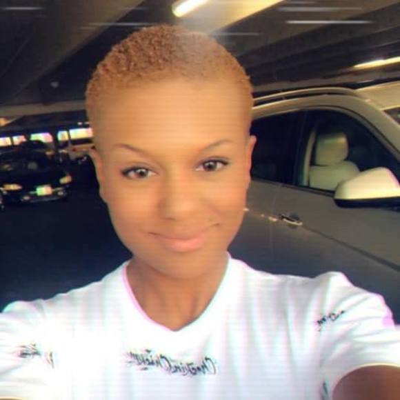 Meet your Posher, Mia - Picture 1 of 1